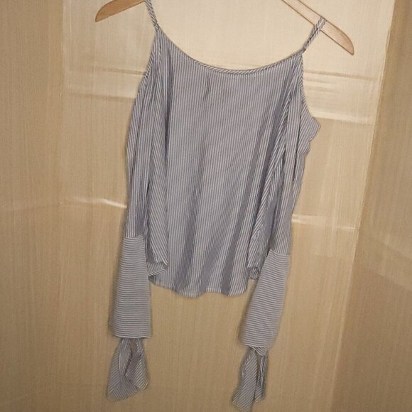 BCBGMaxazria Womens New Blue White Stripe Cold Shoulder Bell Sleeve Blou… - Picture 2 of 7